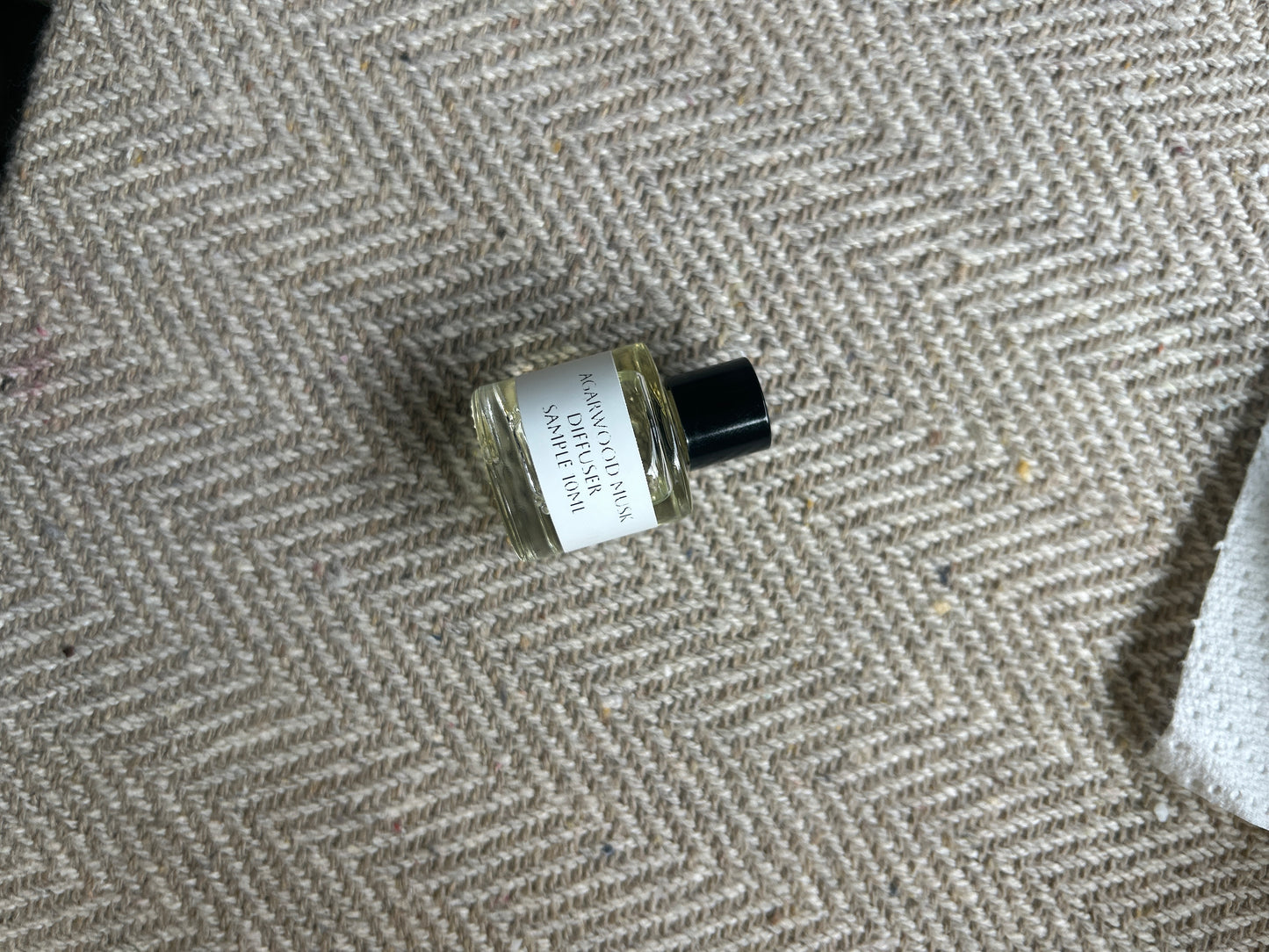 Agarwood Musk Reed Diffuser – Luxury Natural Home Fragrance with Long-Lasting Scent